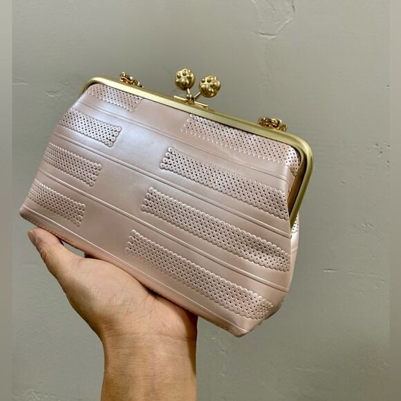 Handmade Genuine Embossed Leather Cute Kisslock Wristlet/Crossbody & 2 Chains - Picture 8 of 15